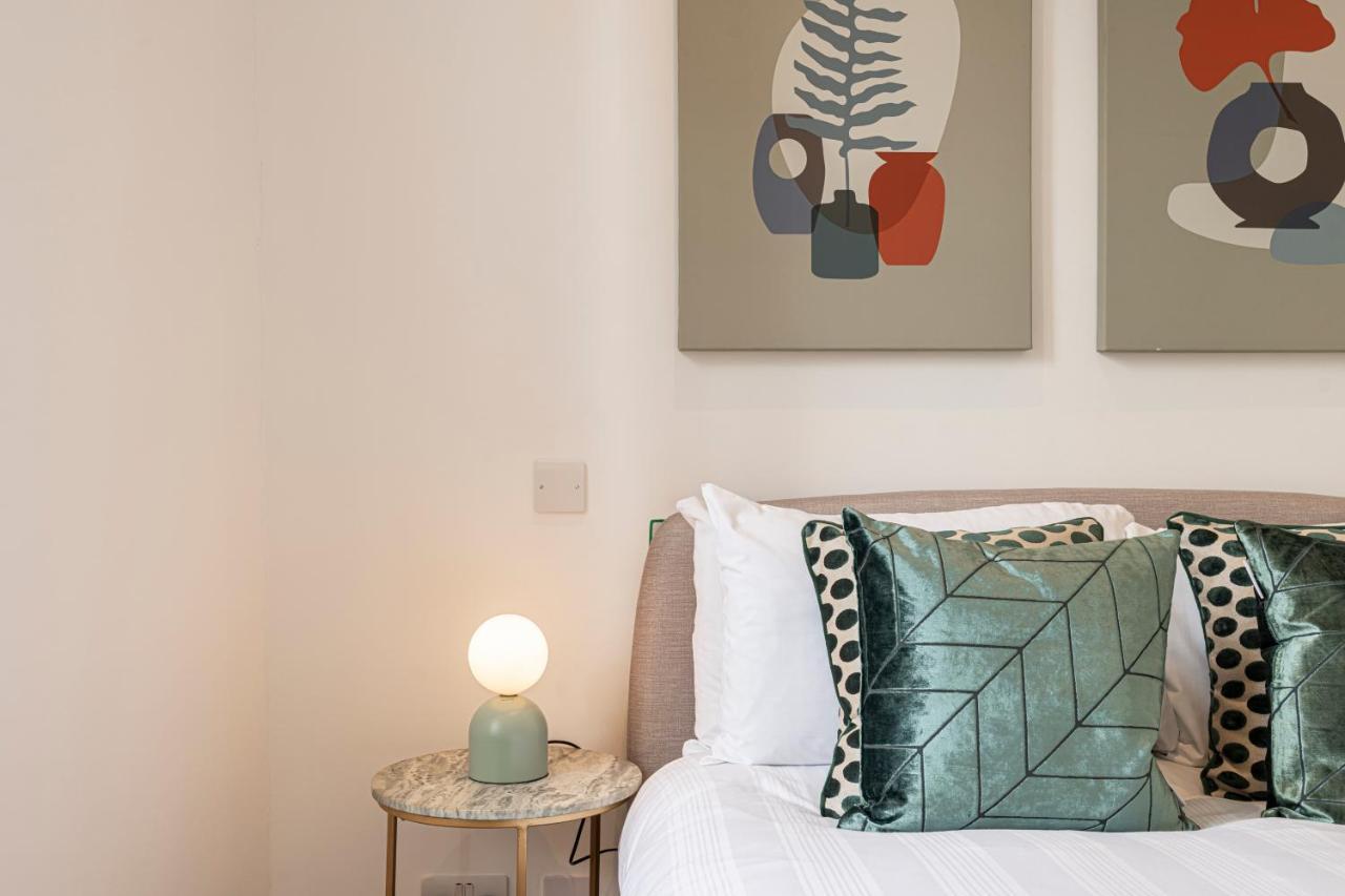 Stylish 1 Bed Flats In Soho, Next To Piccadilly Circus And Trafalgar Square London Exteriör bild
